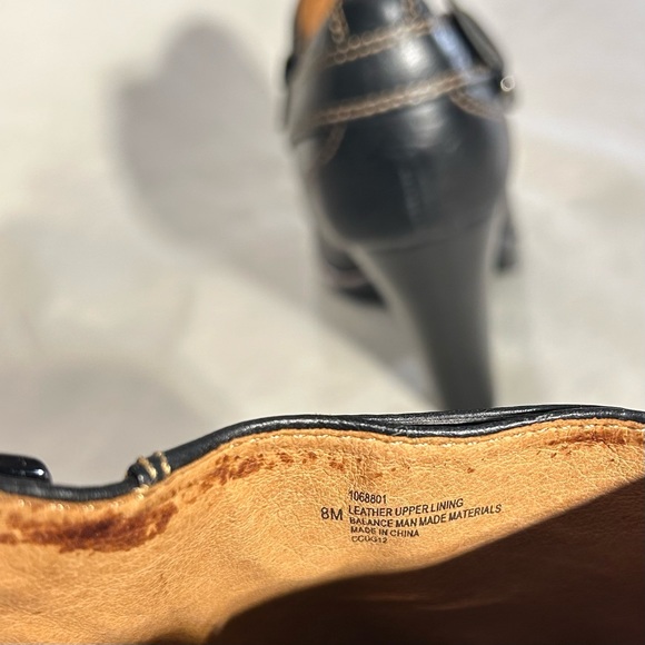 NWOT Sofft Willa Ankle Bootie Heels - Black, size 8 (SH01) - Picture 6 of 6